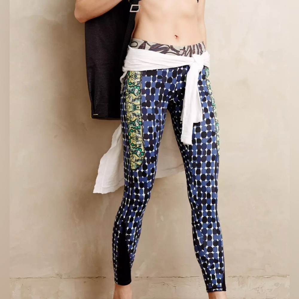 VGUC- Maaji ‘Amazonas’ Patterned Tie Waist Leggings
